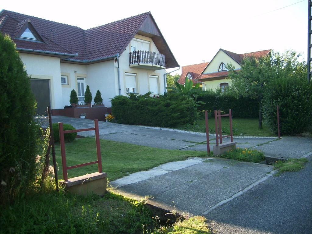 Porat House Apartment Zalakaros Bagian luar foto